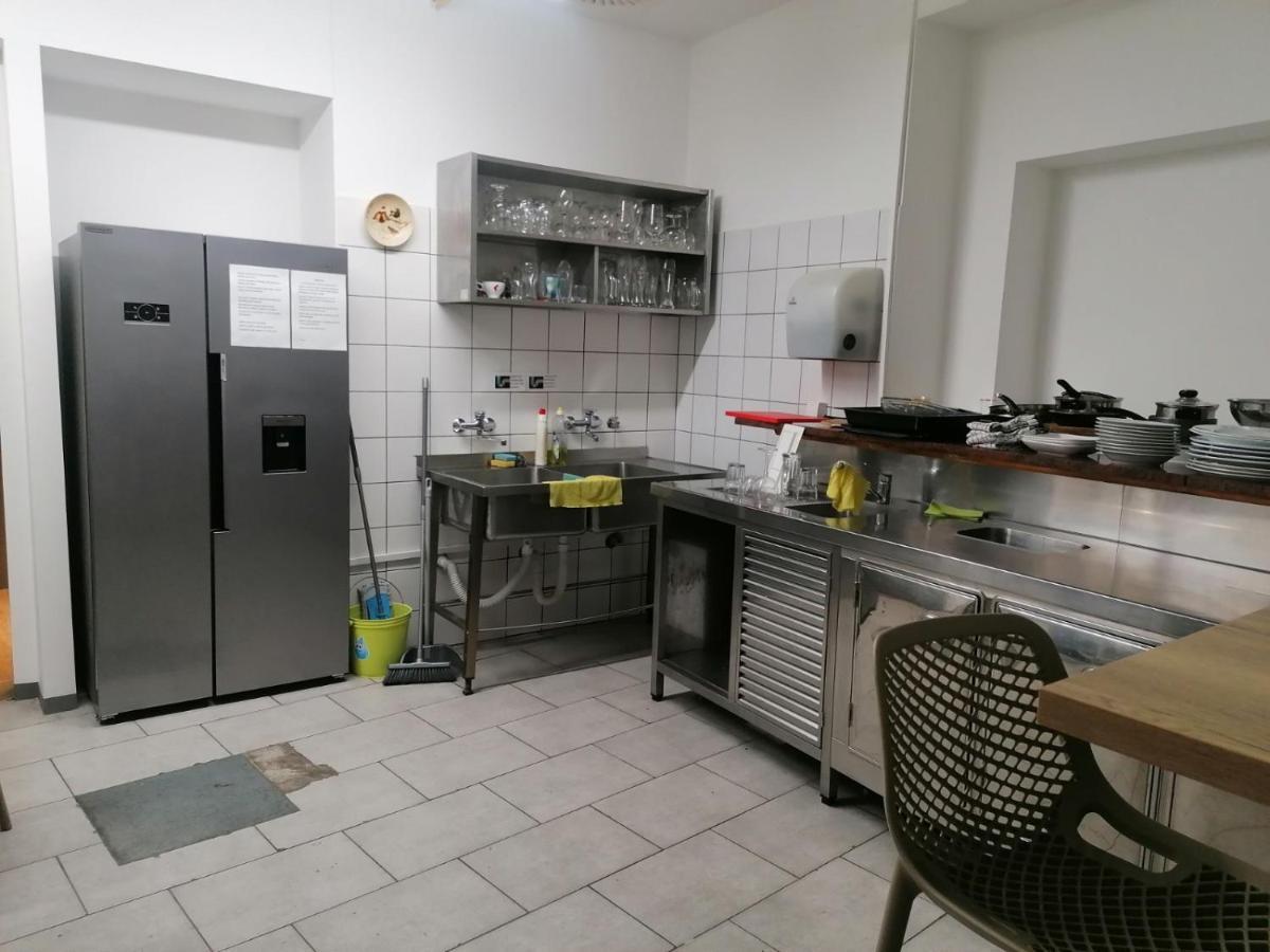 Hostel Vojnik Екстериор снимка