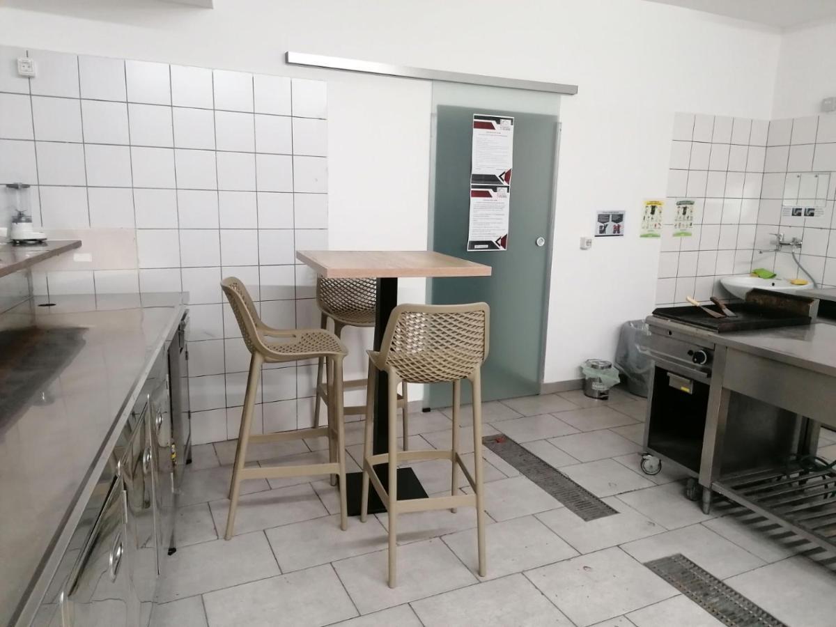 Hostel Vojnik Екстериор снимка
