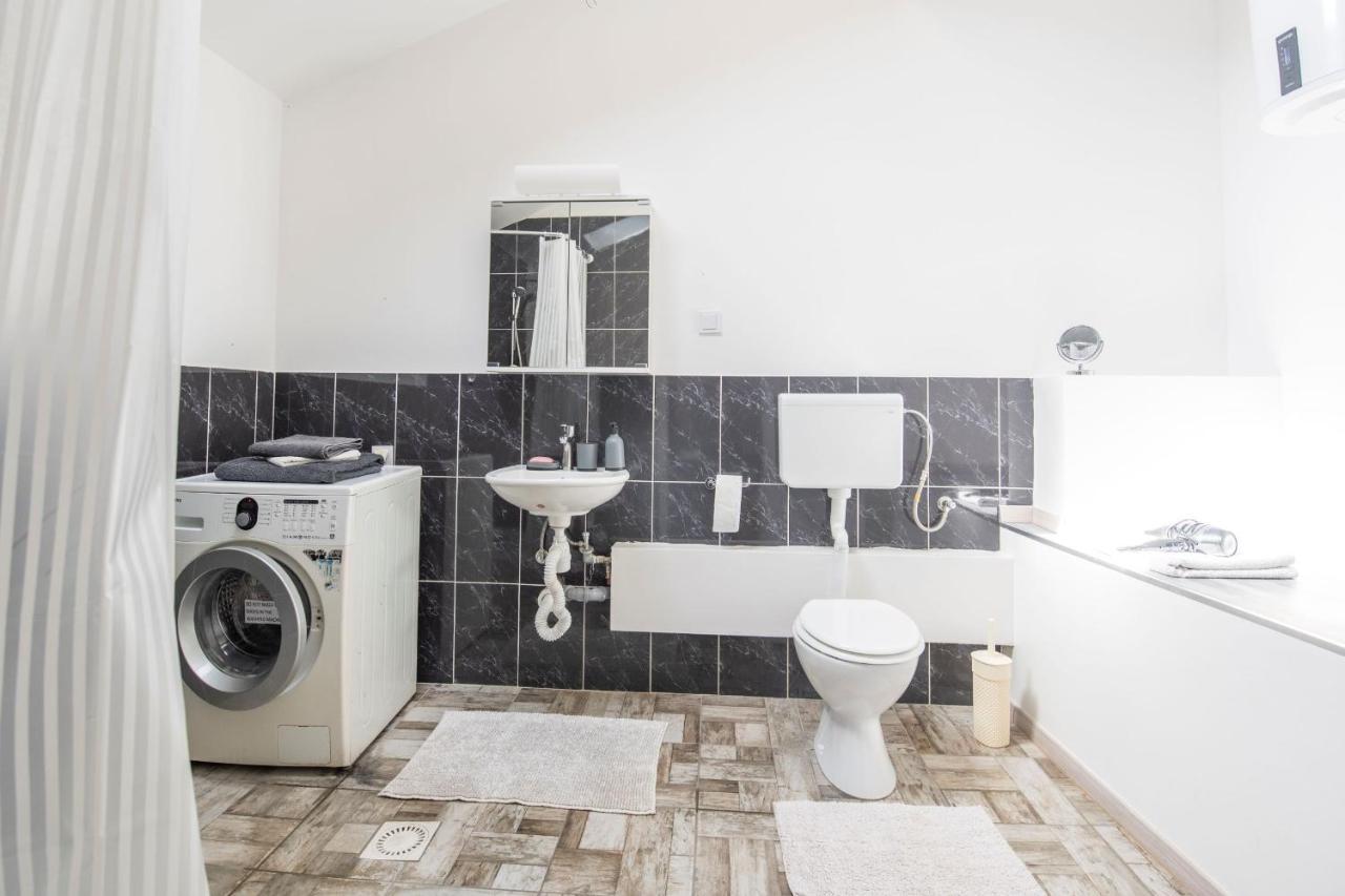 Hostel Vojnik Екстериор снимка